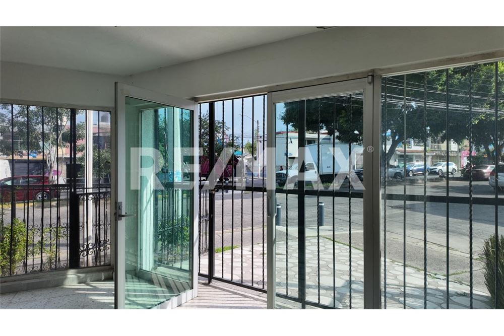 Commercial - Commercial/Retail - Guadalajara, Mexico - Mexico - 2 - 1001002008-1