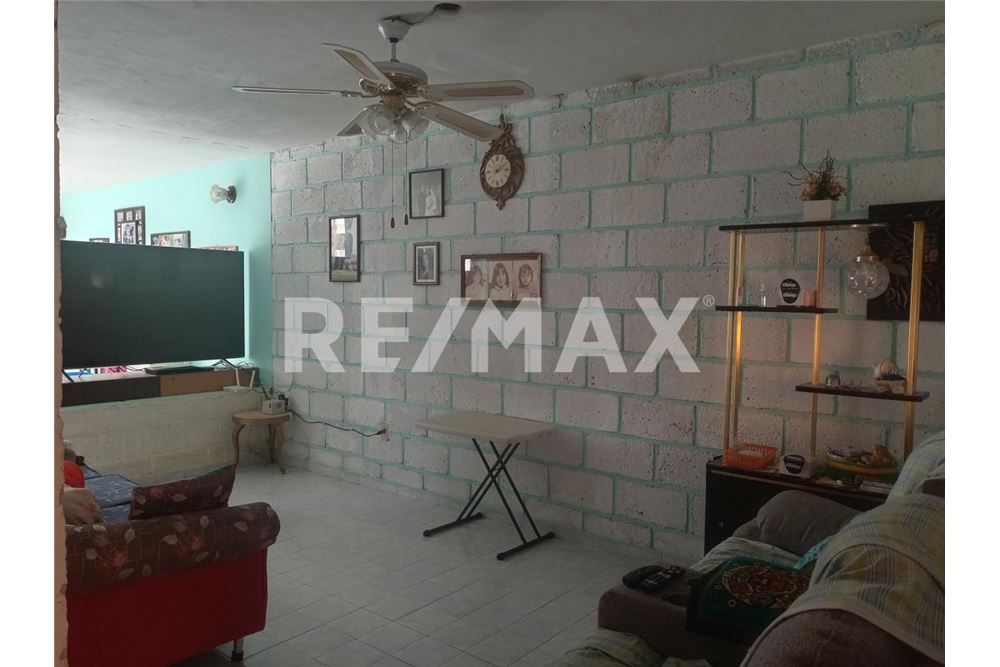 Prédio Habitacional - Casa - El Pueblito, México - Mexico - 12 - 1001065263-13