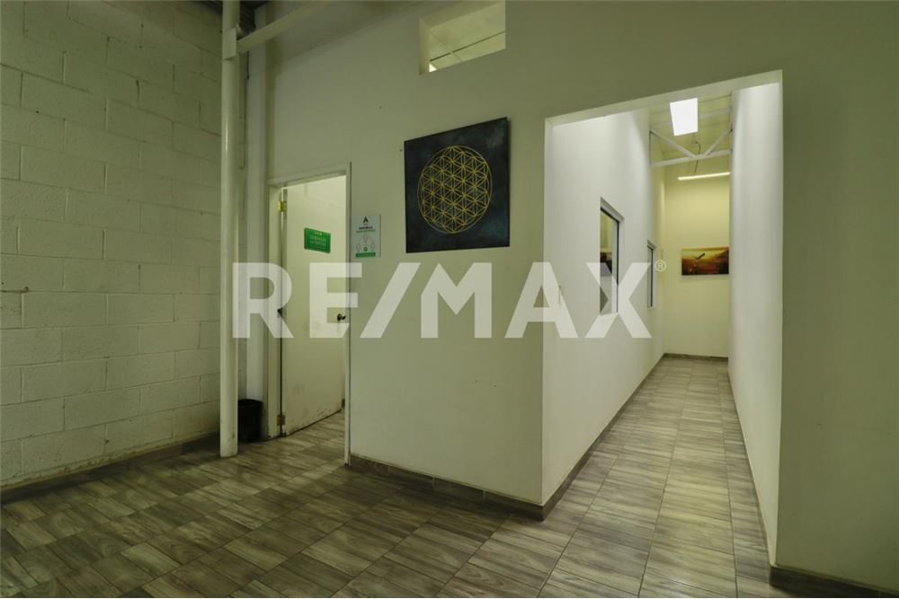 Commercial - Warehouse - Valle De Chalco Solidaridad, Mexico - Mexico - 10 - 1001028002-563