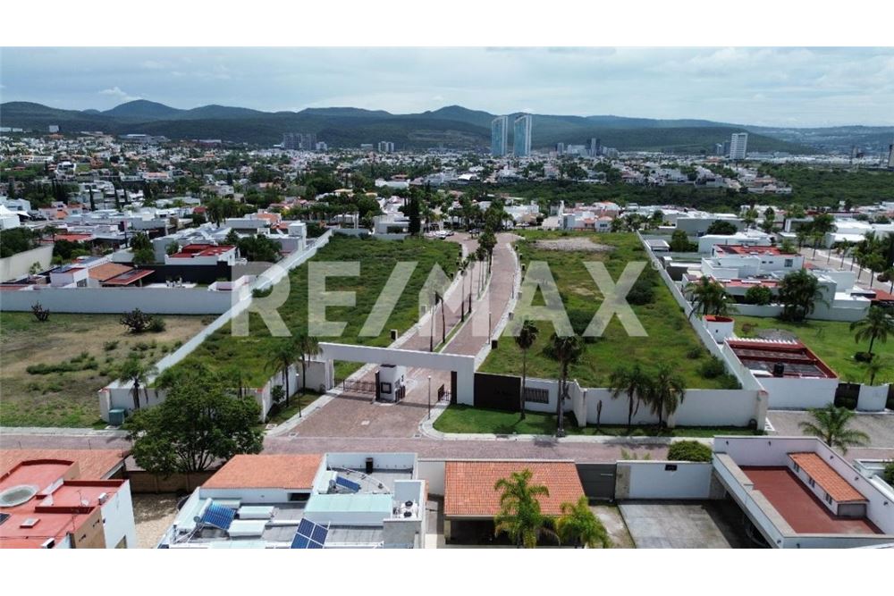 Residential - Plot of Land for Investment - Querétaro, Mexico - Mexico - 1 - 1001065050-360