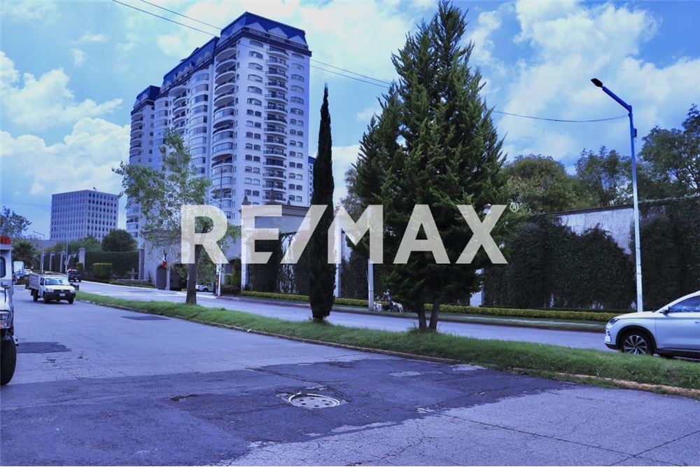 Commercial - Commercial/Retail - Huixquilucan, Mexico - Mexico - 26 - 1001028002-554