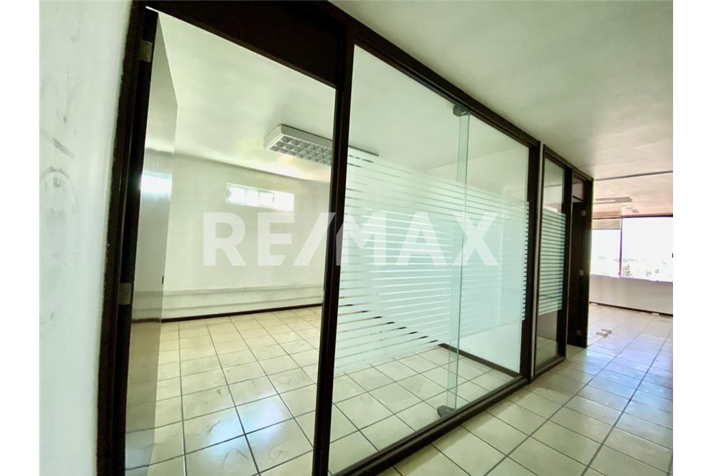 Commercial - Office - Toluca, Mexico - Mexico - 7 - 1001021005-25