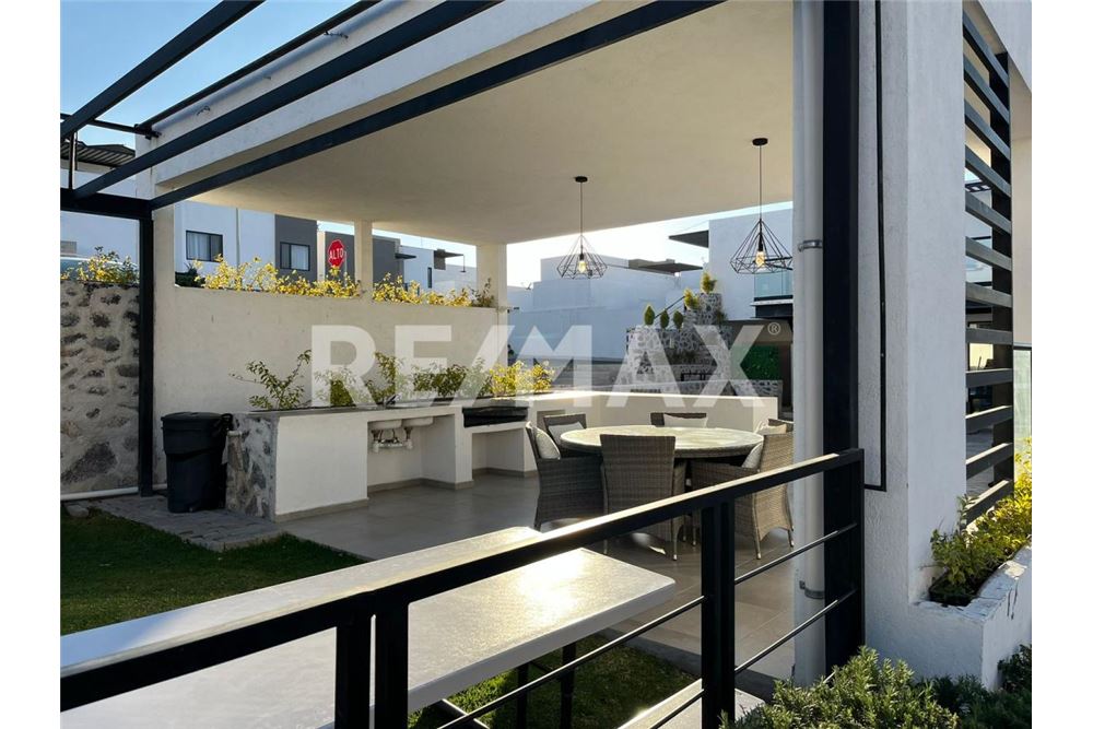 Residential - House - El Marques, Mexico - Mexico - 23 - 1001065218-90