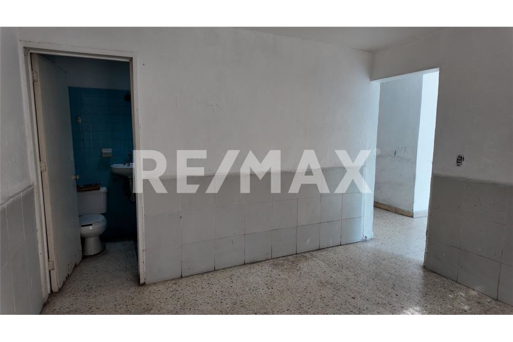 Commercial - Commercial/Retail - Guadalajara, Mexico - Mexico - 14 - 1001002008-1