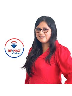 Claudia Garcia - RE/MAX VISION