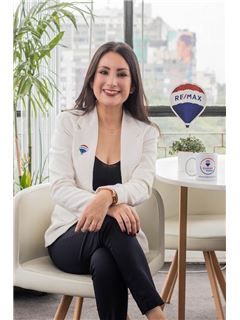 Giovanna Francesca Berrios Camacho - RE/MAX VISION
