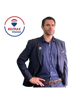 Mickael Jean Antonio Bayer - RE/MAX VISION