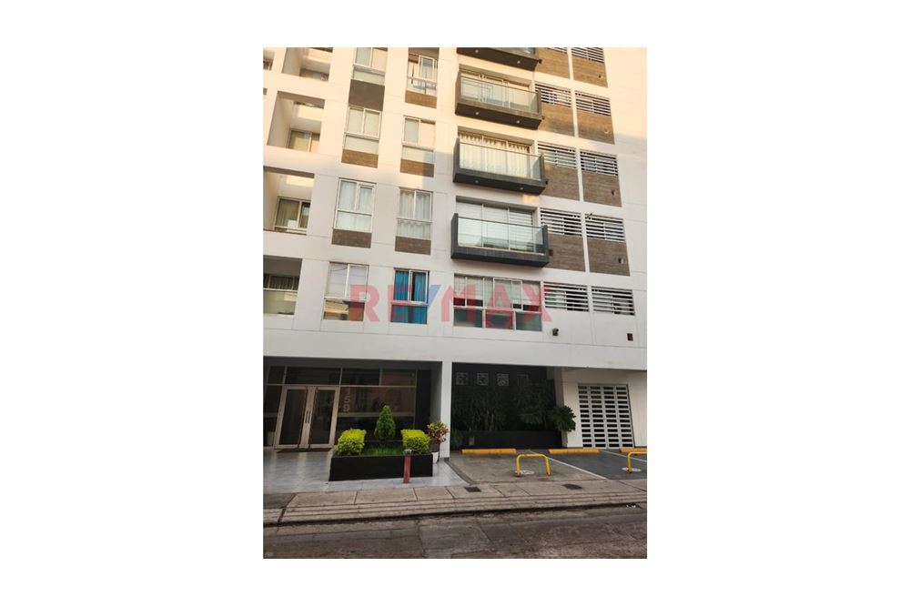 Residential - Complete floor apartment - Lince, Lima - Peru - 1 - 1002495008-2