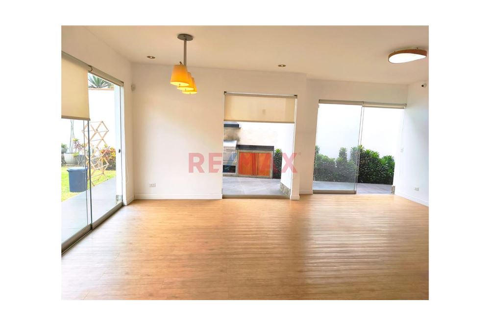 Residencial - Casa - La Molina, Lima - Peru - 1 - 1002495023-5