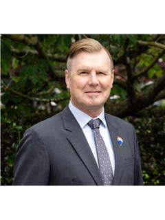 Steve Starke - REMAX Revolution