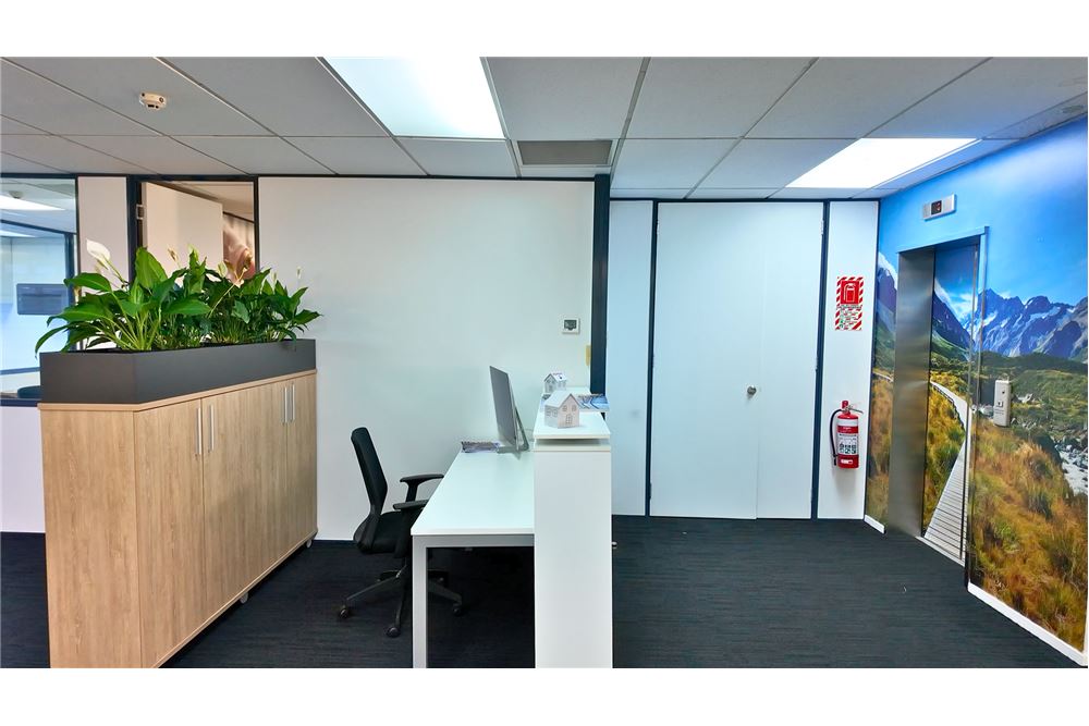 Commercial - Office - AUCKLAND, New Zealand - New Zealand - 10 - 1003257065-5