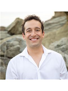Christian Couch - RE/MAX Real Estate Specialists