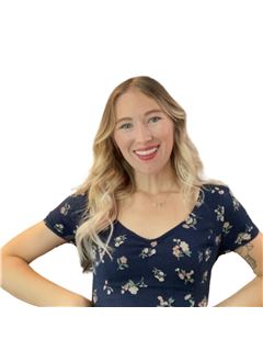 Kayla Slavensky - RE/MAX Gold