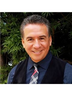 Ariel Villacorta - RE/MAX One
