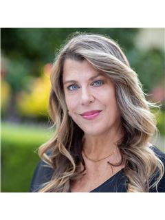 Hilary Krohn - RE/MAX Success
