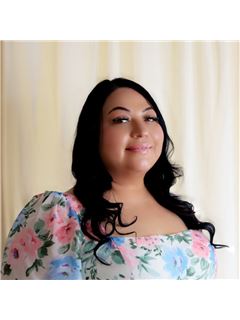 Andrea Velazquez - RE/MAX Gold