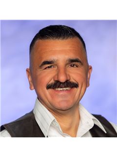 Jose A. Tapia - RE/MAX Big Bear