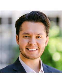 Quin Araiza Barron - RE/MAX Coastal Homes