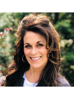 Lorie Starrett - RE/MAX Gold