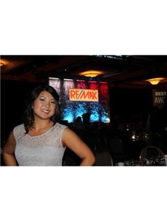 Jennifer Lee - RE/MAX 2000