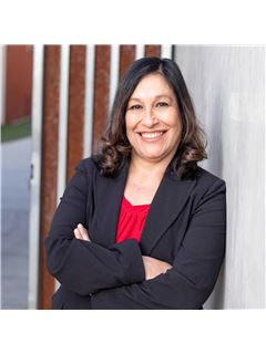 Elizabeth Victoria - RE/MAX All-Pro