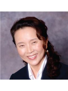 Cecilia Lee - RE/MAX Premier Realty