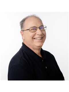 Daniel Mahoney - RE/MAX Real Estate Specialists