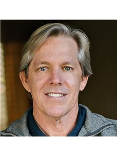 John R. Lindberg - RE/MAX Real Estate Specialists