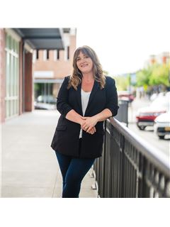 Akaisha Gardner - RE/MAX Marketplace