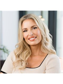Christal Caladiao - RE/MAX Gold
