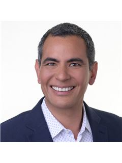 Oscar Chavez - RE/MAX One