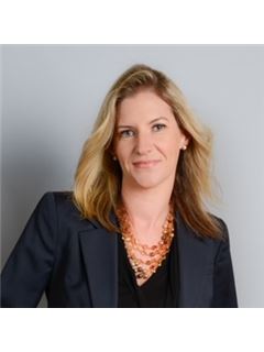 Anna Connolly - RE/MAX Accord