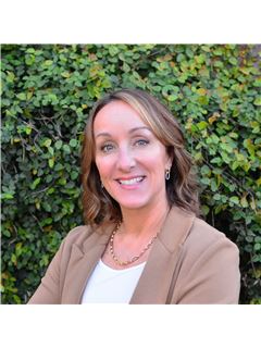 Jenny Savage – RE/MAX Executive – Modesto, California | United States