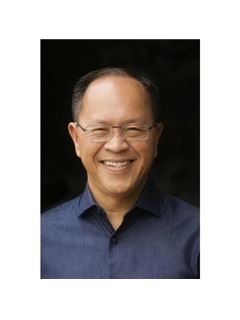 Peter T. Wardhana - RE/MAX Accord