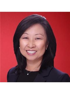 Helen Zang - RE/MAX Accord