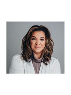 Mona Gustafson - RE/MAX Gold