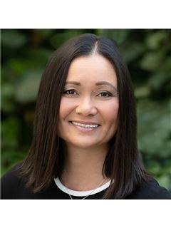 Lisa Van Deusen - RE/MAX Accord