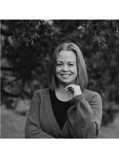 Stacy Coppola - RE/MAX Accord