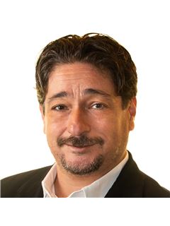 Armando H. Lincoln - RE/MAX Gold
