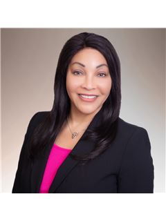 Syndi Lou - REMAX Hawaii