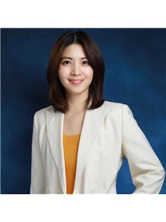 Paula Lee - RE/MAX 2000