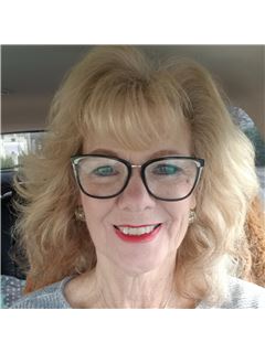 Joni Moss - RE/MAX Select One