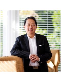 Kinney Yong - RE/MAX Premier Realty