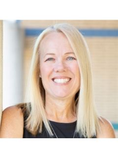 Associate - Tracy D. Sturm - RE/MAX Real Estate Specialists