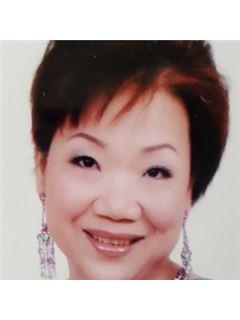 Annie Amornsrisakul - RE/MAX Premier Realty