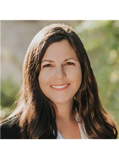 Emily Cartwright - RE/MAX Big Bear