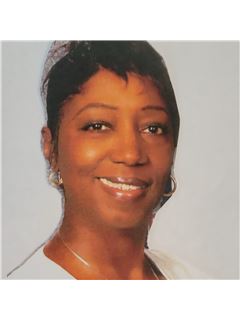 Juanda Moore - RE/MAX Gold