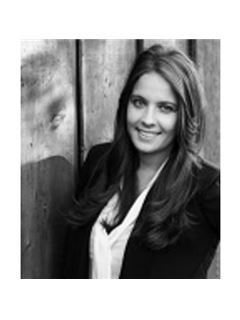 Ashley Towle - RE/MAX Hometown Realtors