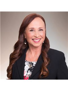 Associate - Christine Muth - REMAX Hawaii