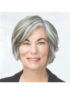 Larene Barrett - RE/MAX Professionals